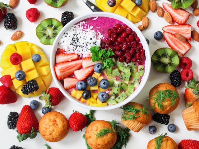 A fruit bowl.